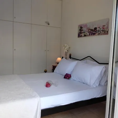 Comfy Alykes Apartment, شقة فولوس